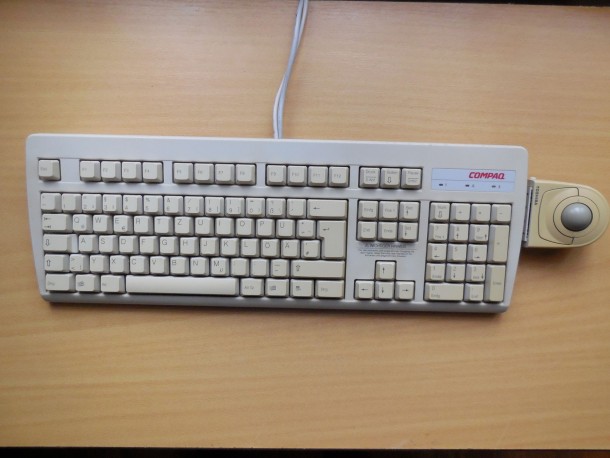 Compaq 166516 + Microsoft BallPoint Mouse