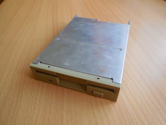 Teac FD-235HF (1.714MB)