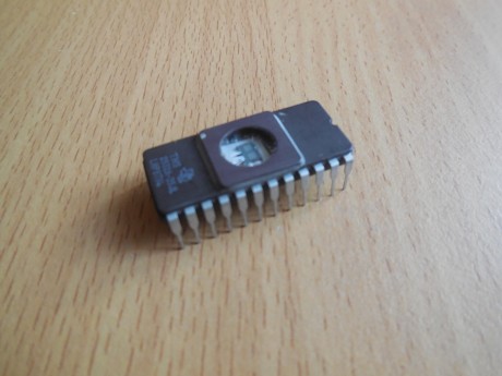 Texas Instruments TMS 2532JL-35