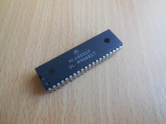 Motorola MC68B21P